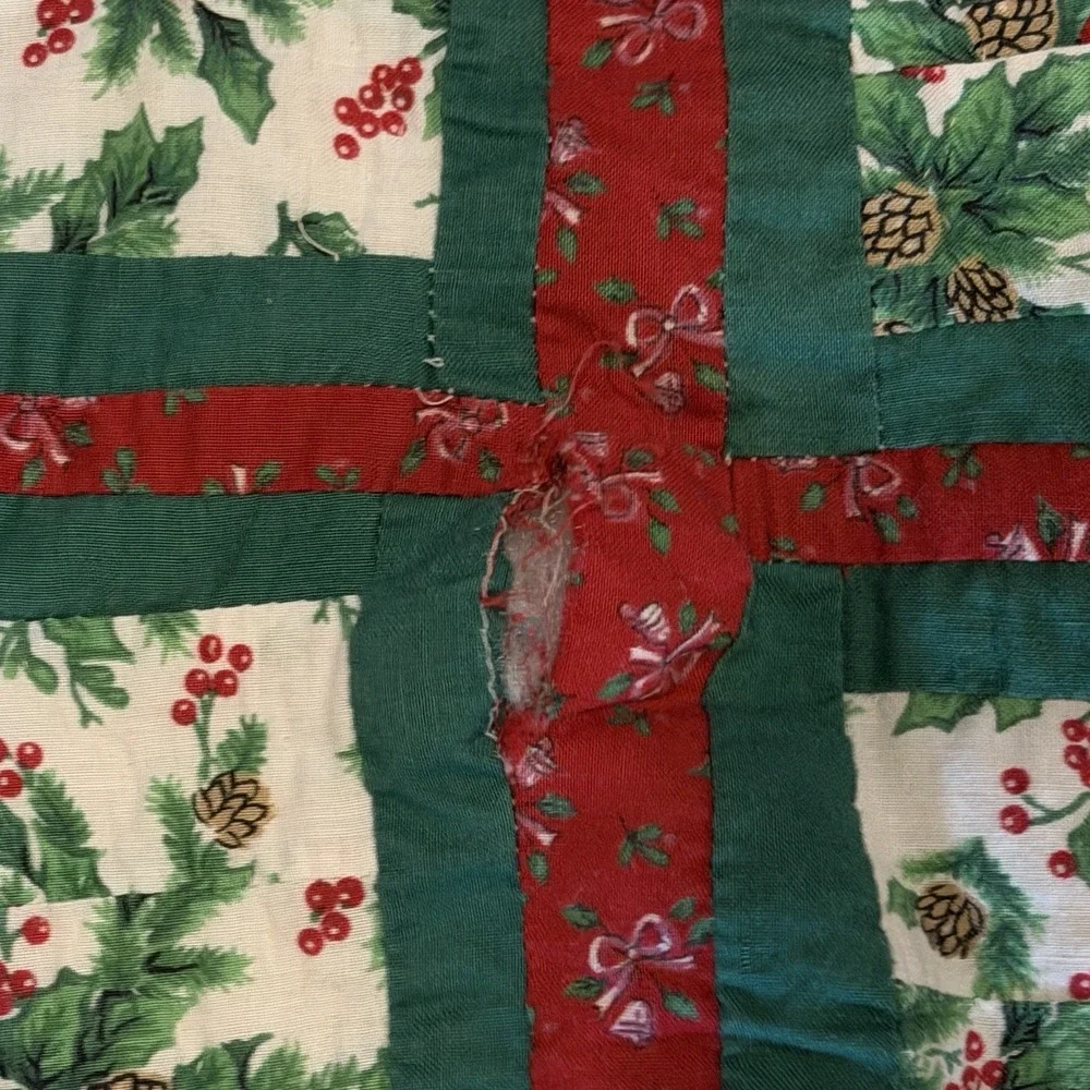 VTG Handmade Christmas Tree Quilt 45x54 Patchwork Holiday Lap Throw Cabin Decor